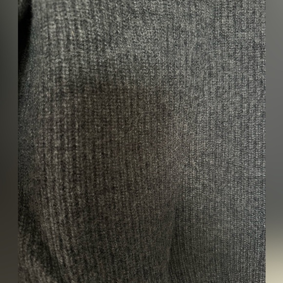 100% Cashmere Banana Republic size L ribbed turtleneck sweater -gray - Picture 2 of 3